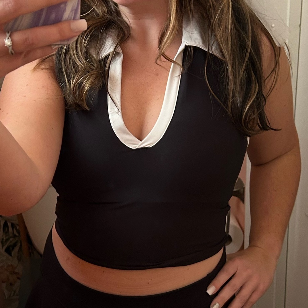 Old Navy Power Soft Cropped Polo - Medium